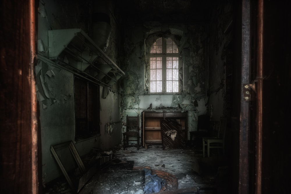  A creepy room